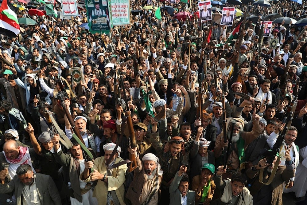 Houthi supporters chant slogans during a weekly anti-Israeli rally in Sanaa, Yemen, Friday, September 12, 2025 (AP)