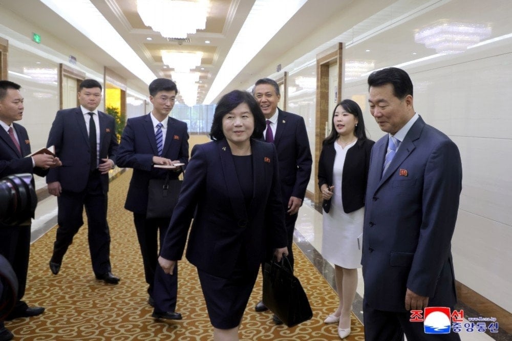 Photo showing DPRK Foreign Minister Choe Son Hui leaving to her meeting in China on September 28, 2025(KCNA)