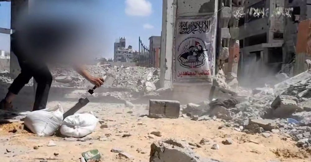The Mujahideen Brigades targeted a gathering of occupation soldiers in Ard al-Barasi, south of the al-Zeitoun neighborhood in the northern Gaza Strip (Military Media).