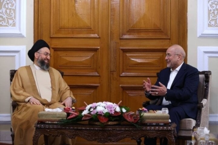 Speaker of the Iranian Shura Council, Mohammad Bagher Ghalibaf, and the leader of the Iraqi National Wisdom Movement, Ammar al-Hakim, September 7, 2025 (Mehr)